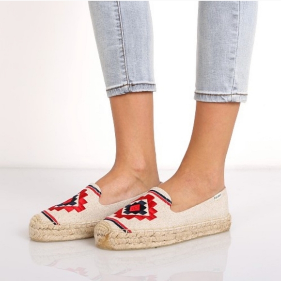 Soludos Embroidered Platform Smoking Slipper Sand - Picture 1 of 9